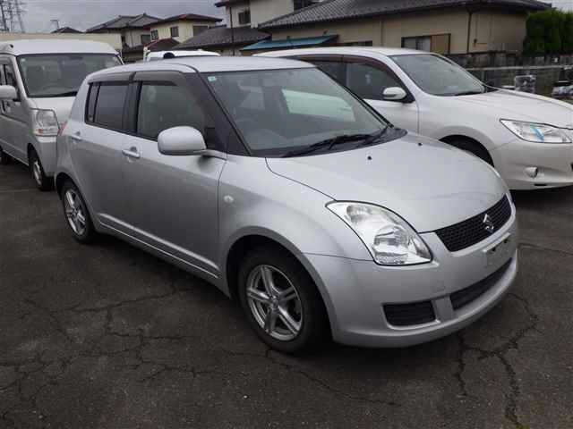 SUZUKI SWIFT — фото