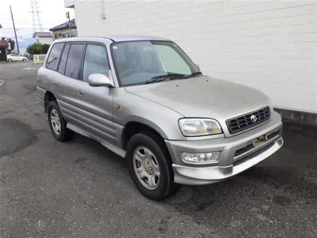 TOYOTA RAV4 — фото
