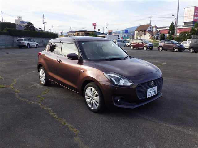 SUZUKI SWIFT — фото