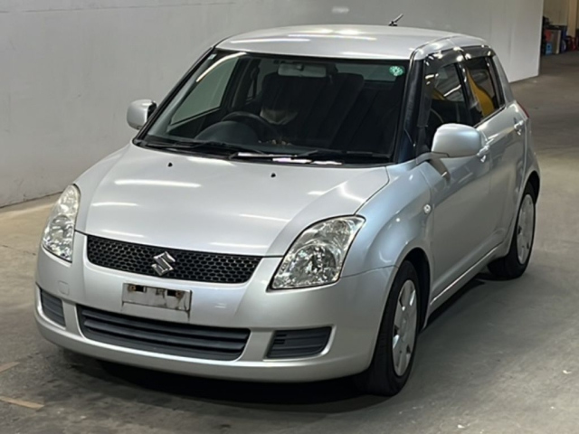 SUZUKI SWIFT — фото