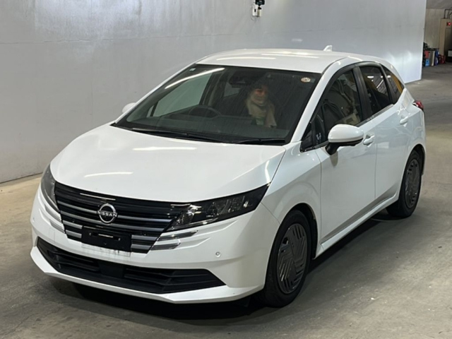 NISSAN NOTE — фото