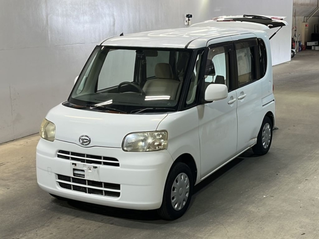 DAIHATSU TANTO — фото