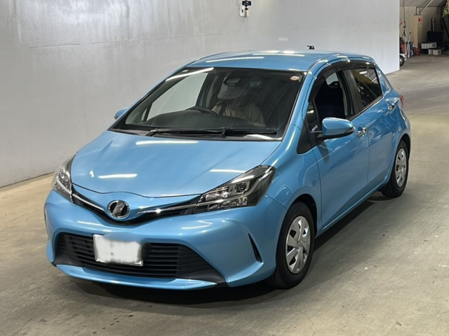 TOYOTA VITZ — фото