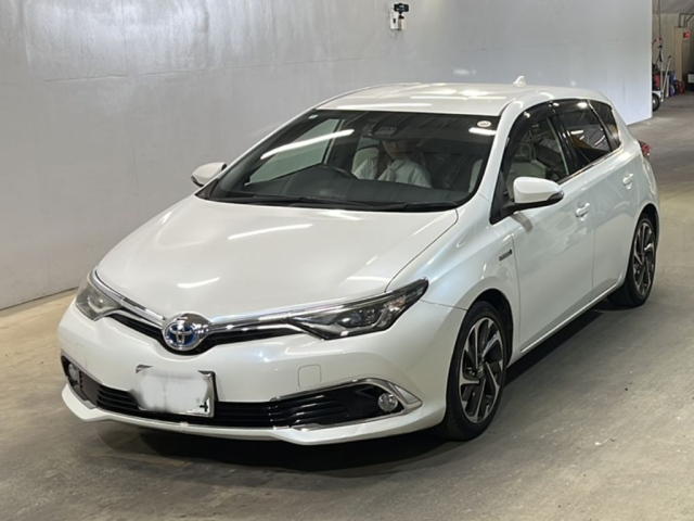 TOYOTA AURIS — фото