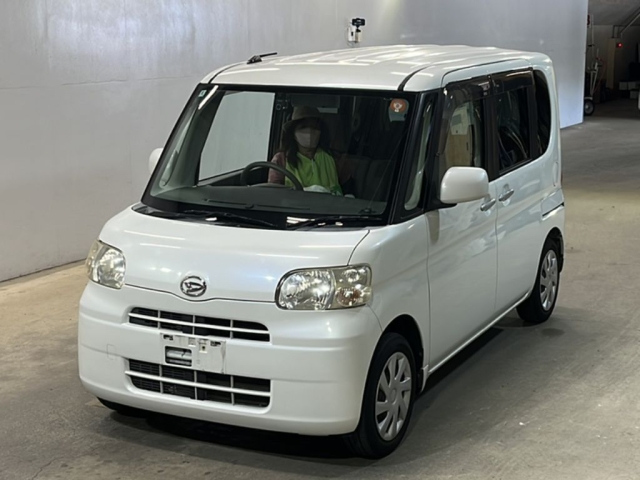 DAIHATSU TANTO — фото