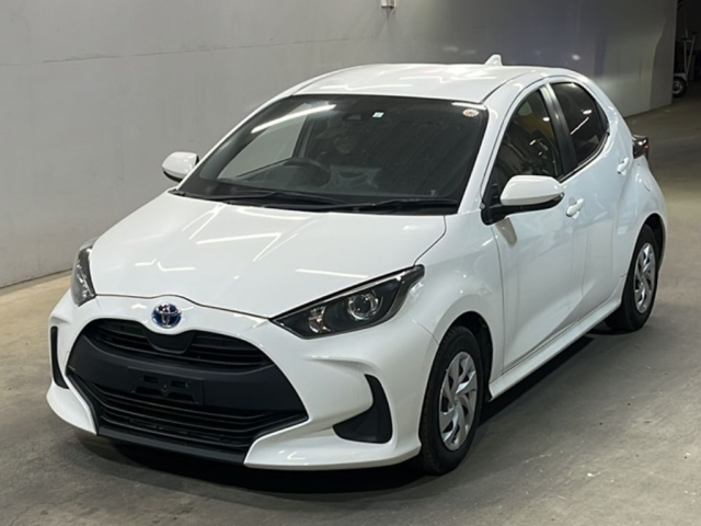 TOYOTA YARIS — фото