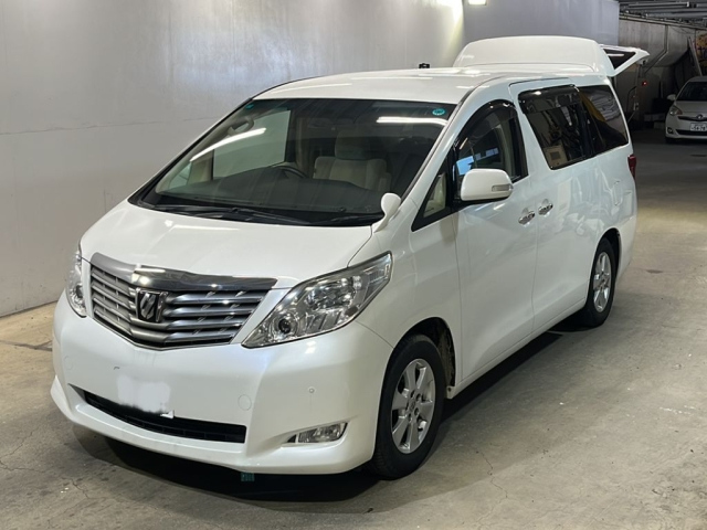 TOYOTA ALPHARD — фото
