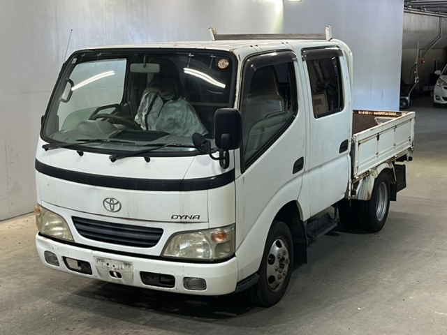 TOYOTA DYNA — фото