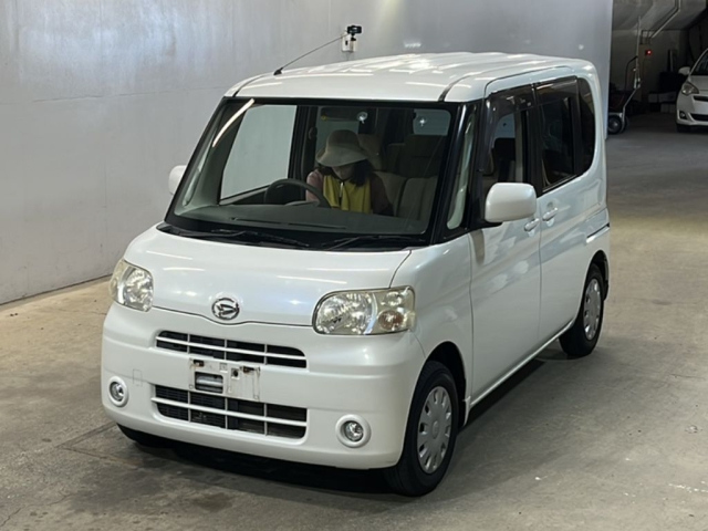 DAIHATSU TANTO — фото
