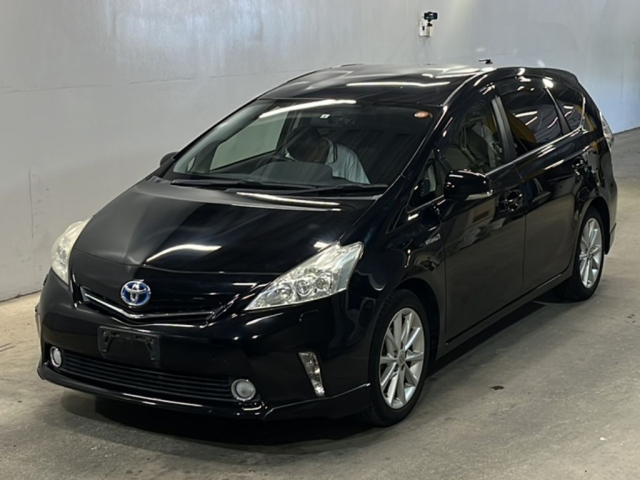 TOYOTA PRIUS — фото