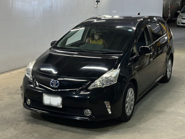 TOYOTA PRIUS — фото
