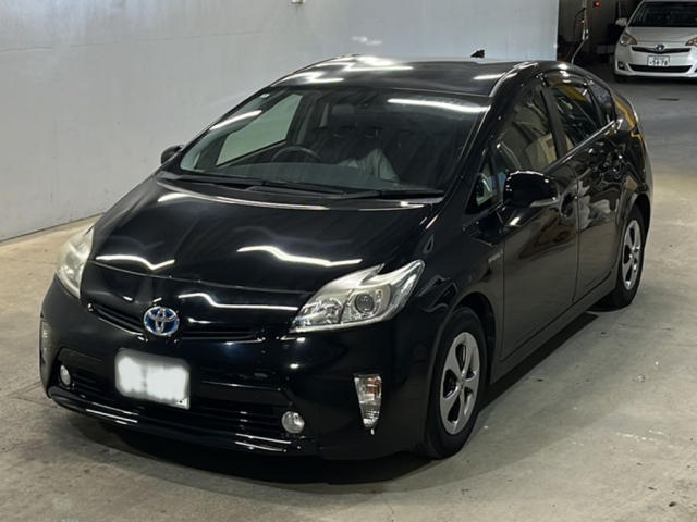 TOYOTA PRIUS — фото