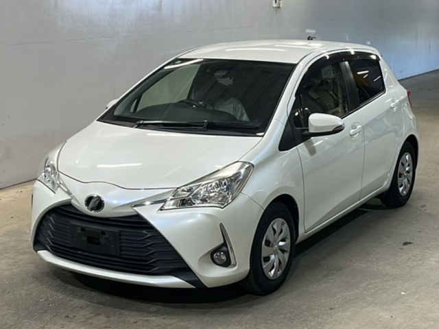 TOYOTA VITZ — фото