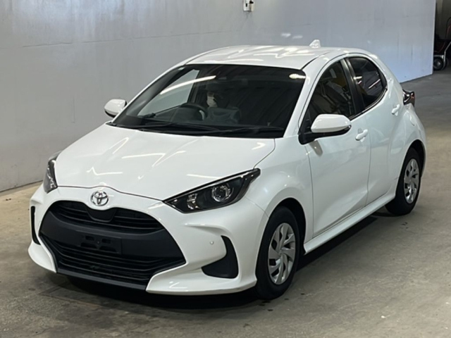 TOYOTA YARIS — фото