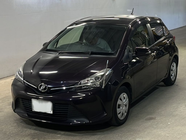 TOYOTA VITZ — фото