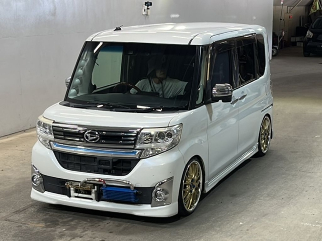 DAIHATSU TANTO — фото