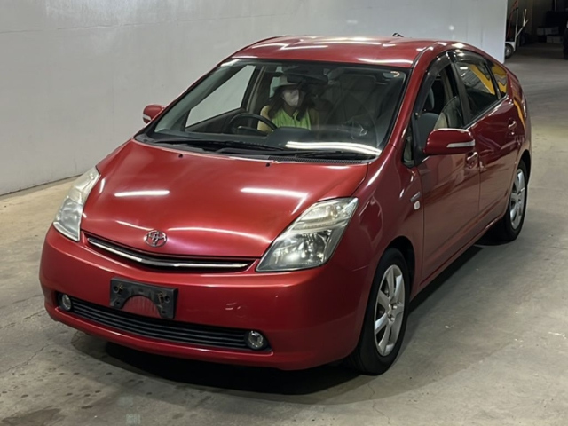 TOYOTA PRIUS — фото
