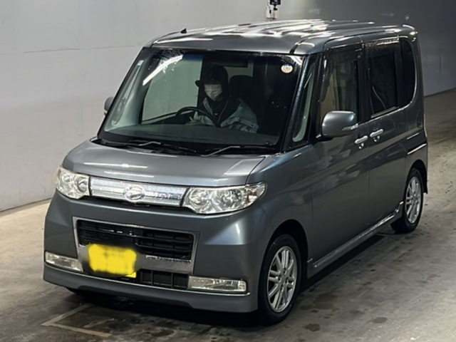 DAIHATSU TANTO — фото