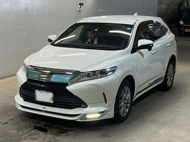 TOYOTA HARRIER — фото