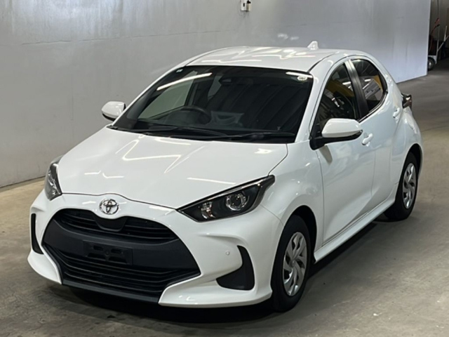 TOYOTA YARIS — фото