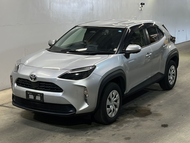 TOYOTA YARIS — фото