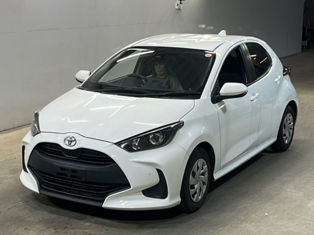 TOYOTA YARIS — фото