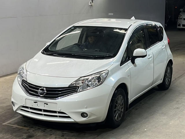 NISSAN NOTE — фото