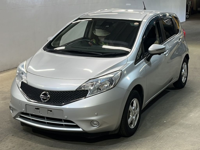 NISSAN NOTE — фото