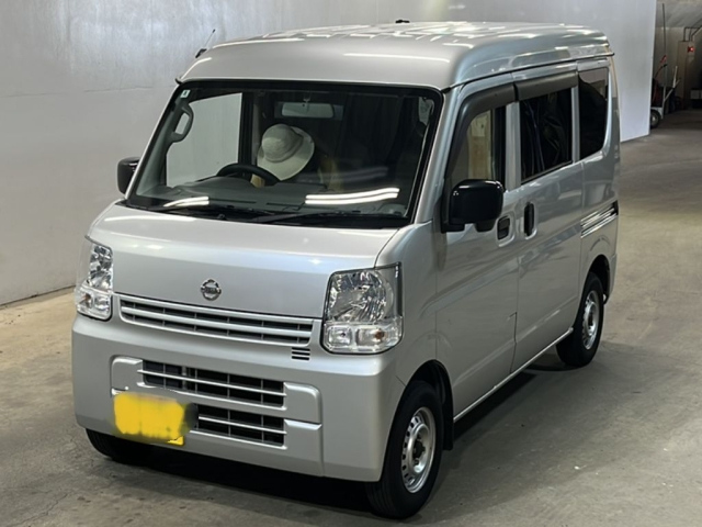 NISSAN CLIPPER — фото