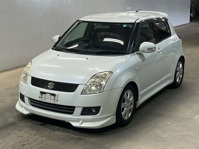 SUZUKI SWIFT — фото