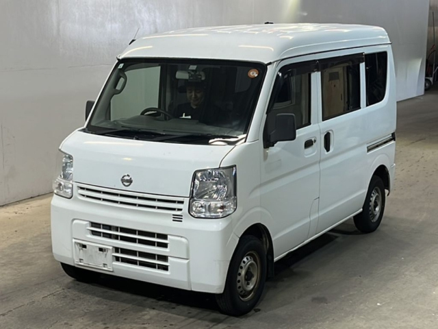 NISSAN CLIPPER — фото