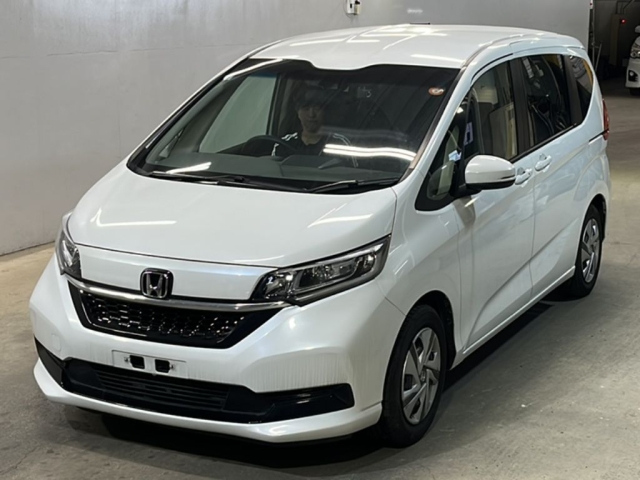 HONDA FREED — фото