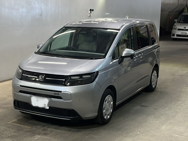 HONDA FREED — фото