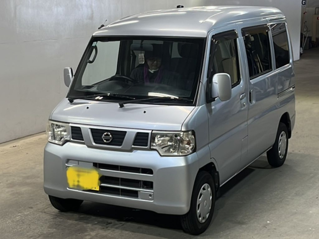 NISSAN CLIPPER — фото