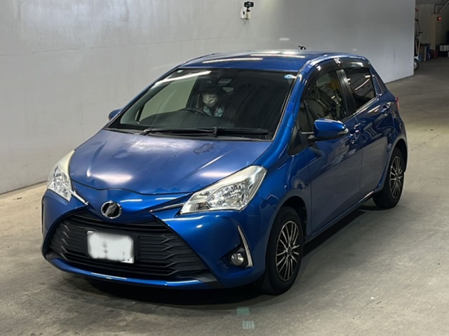 TOYOTA VITZ — фото