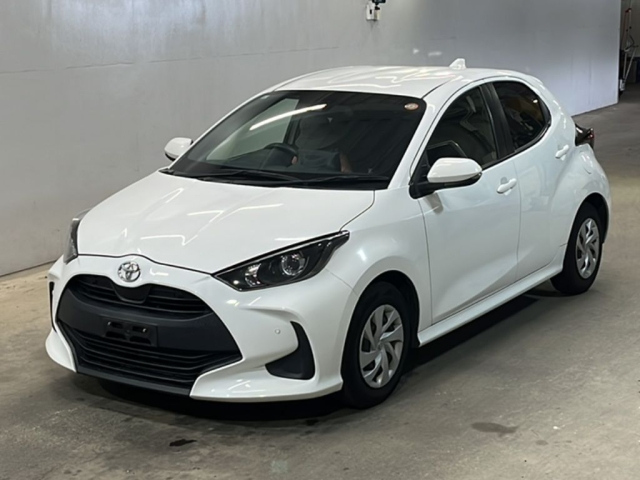 TOYOTA YARIS — фото