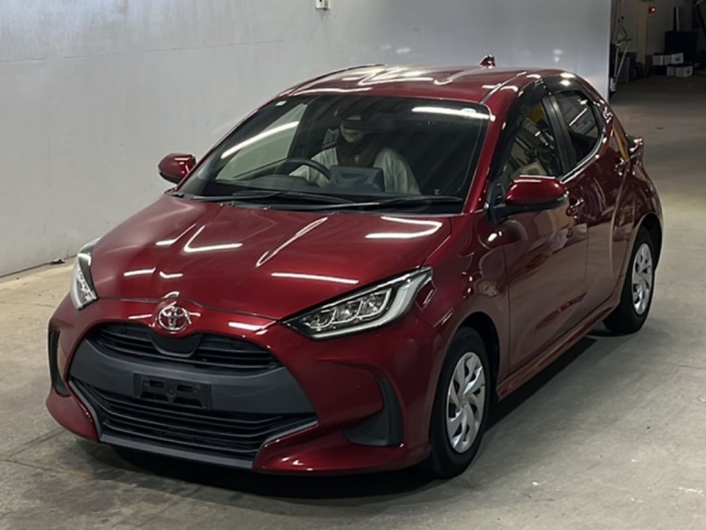 TOYOTA YARIS — фото