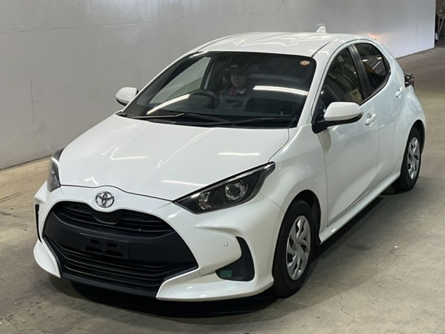 TOYOTA YARIS — фото