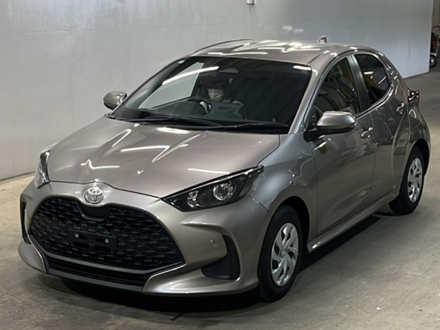 TOYOTA YARIS — фото
