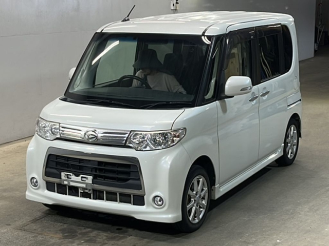 DAIHATSU TANTO — фото