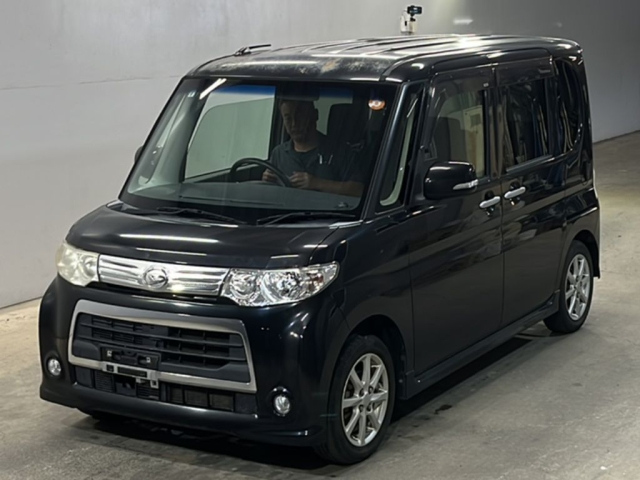 DAIHATSU TANTO — фото