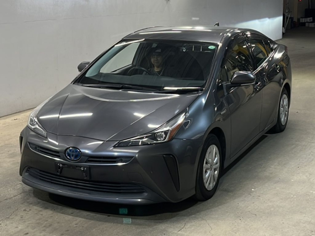 TOYOTA PRIUS — фото