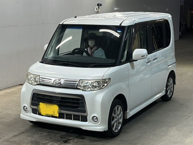 DAIHATSU TANTO — фото