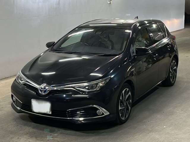 TOYOTA AURIS — фото