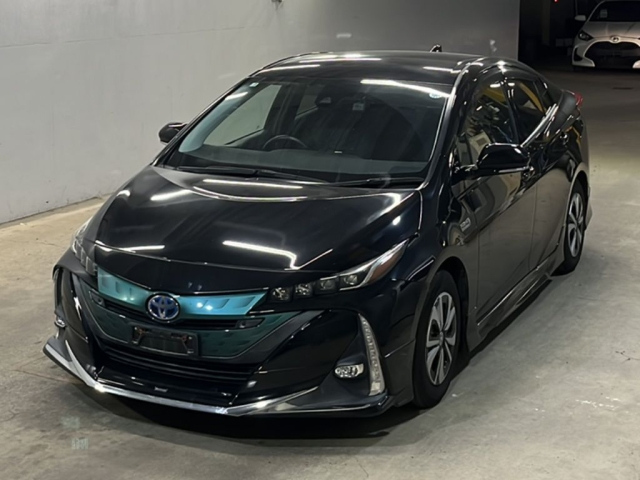 TOYOTA PRIUS — фото