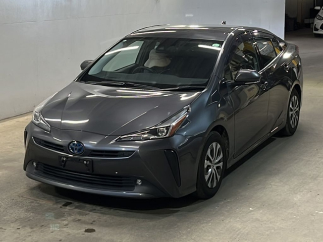 TOYOTA PRIUS — фото