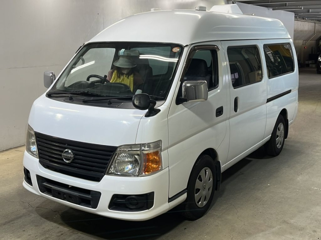 NISSAN CARAVAN — фото