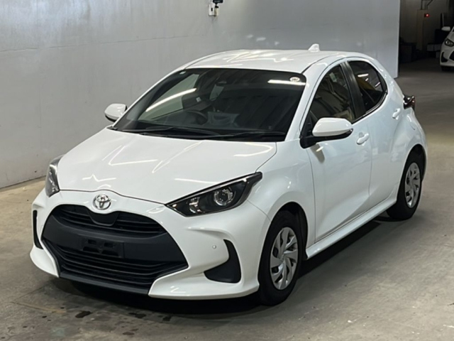 TOYOTA YARIS — фото