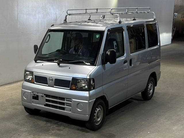 NISSAN CLIPPER — фото