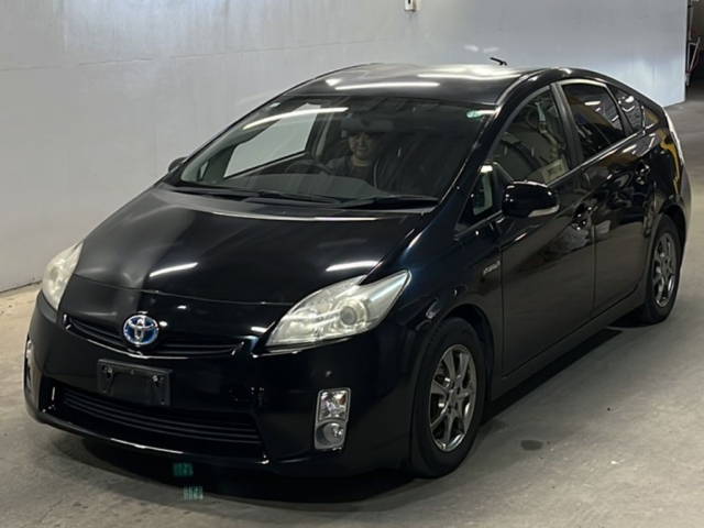 TOYOTA PRIUS — фото